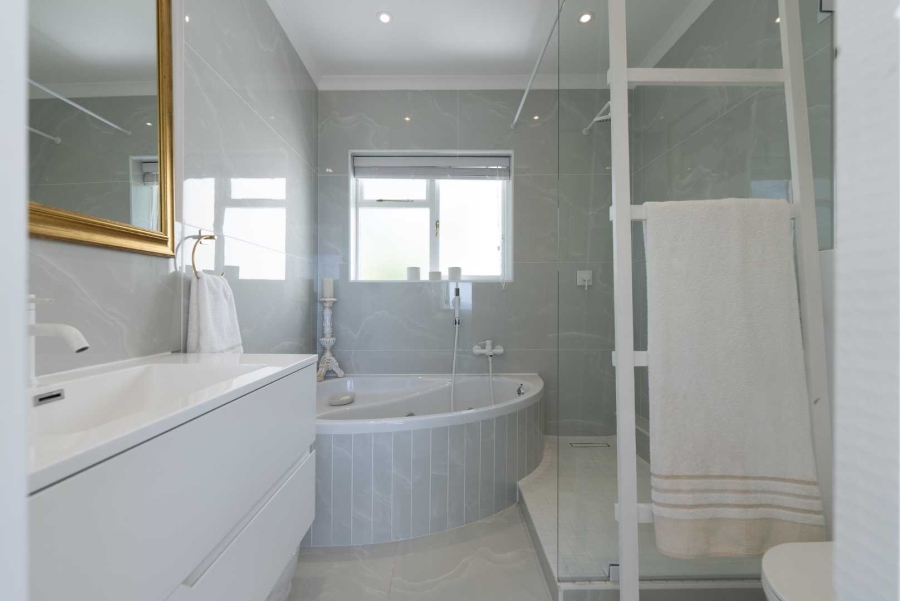 3 Bedroom Property for Sale in Camps Bay Western Cape